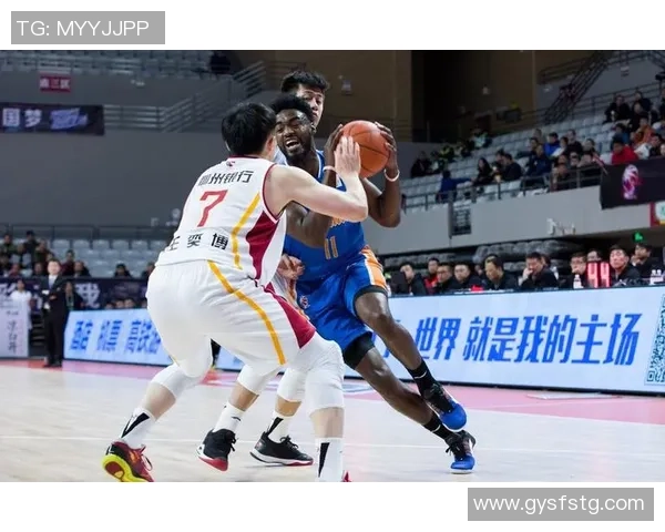 上海篮球队强势领跑大师赛积分榜积100分展现冠军实力